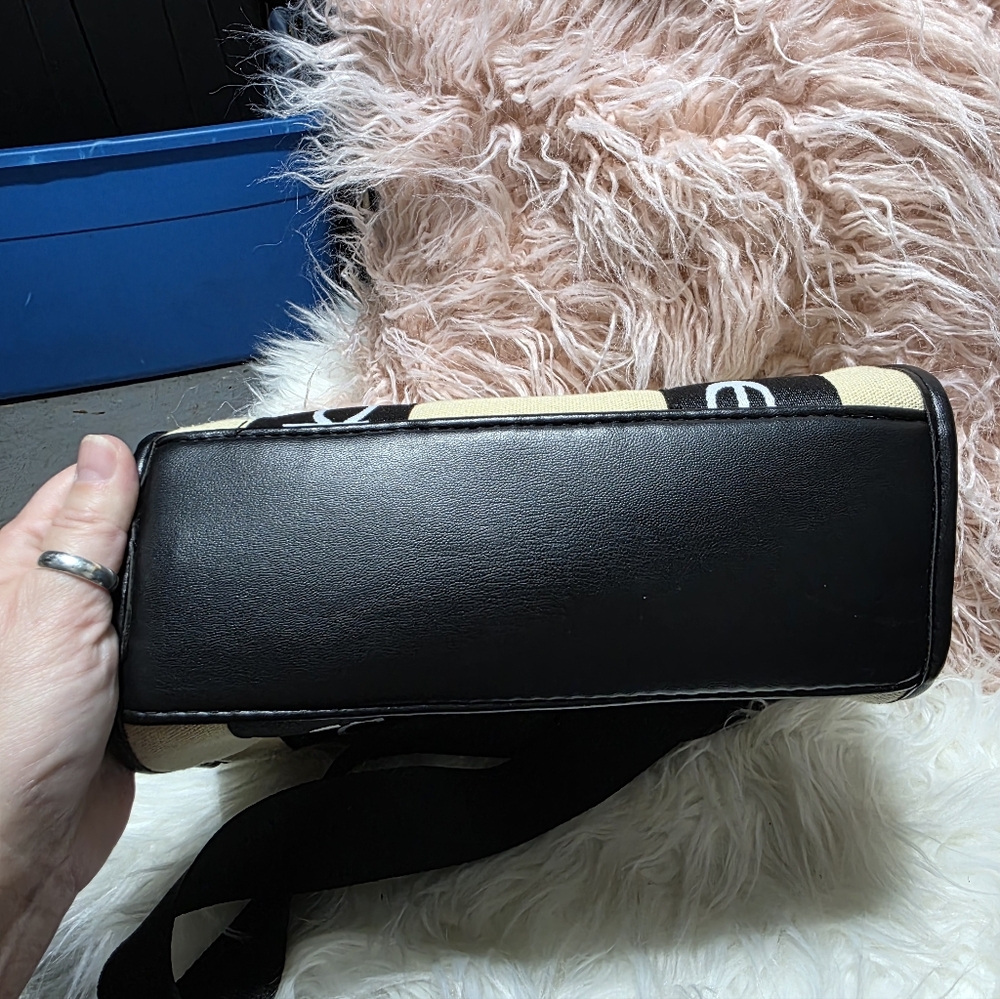 Bebe Hana Canvas Top Handle Black and Cream Crossbody Bag - Picture 3 of 6